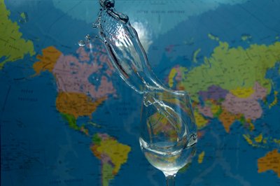 Splash over the world_4907314803_l.jpg